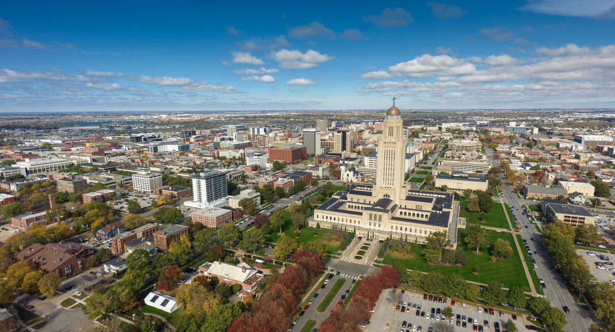 Car shipping delivery in Nebraska